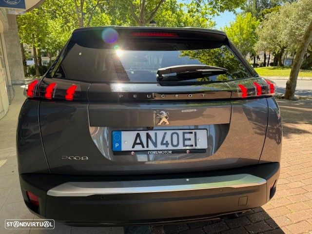 Peugeot 2008 1.2 PureTech Allure Pack - 4