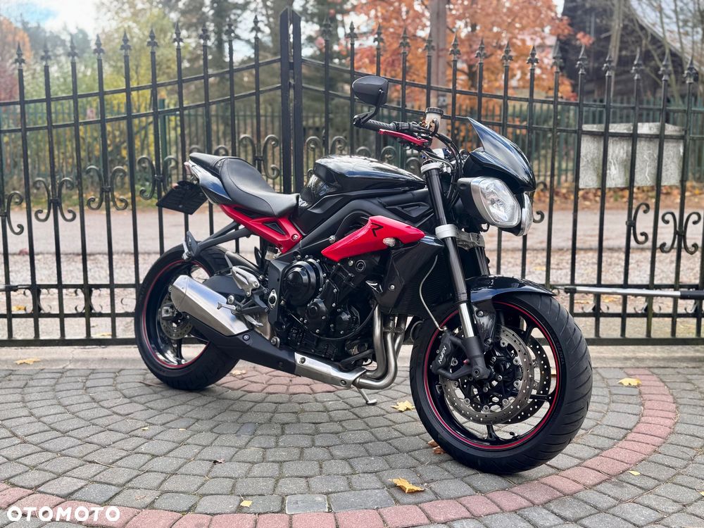 Triumph Street Triple - 1