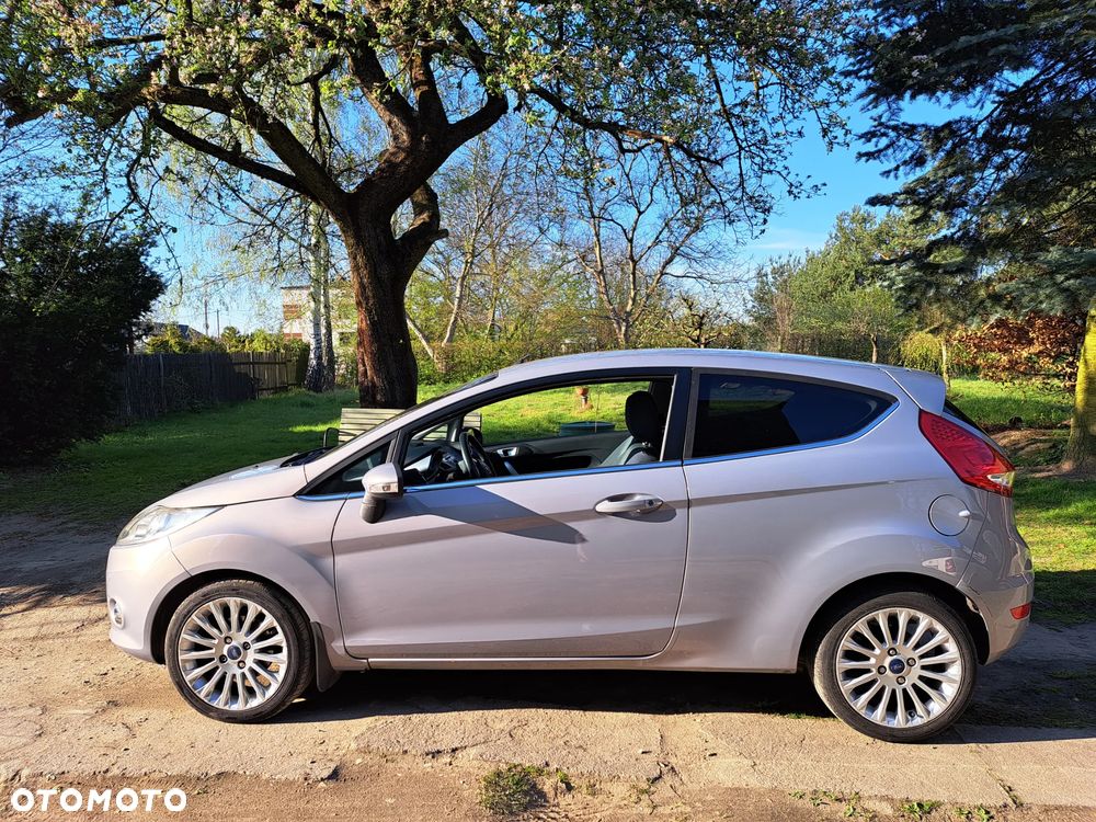 Ford Fiesta 1.25 Ambiente EU5 - 1