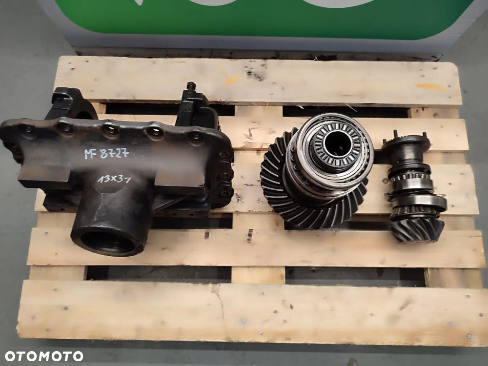 Dyferencjał Massey Ferguson 8727 4293140M94 - 2