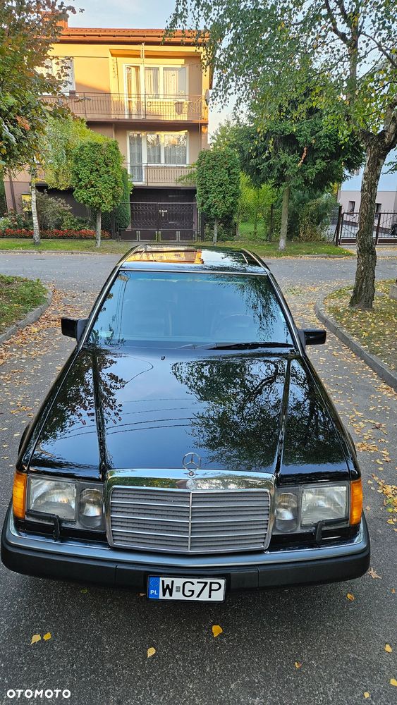 Mercedes-Benz W124 (1984-1993) - 12