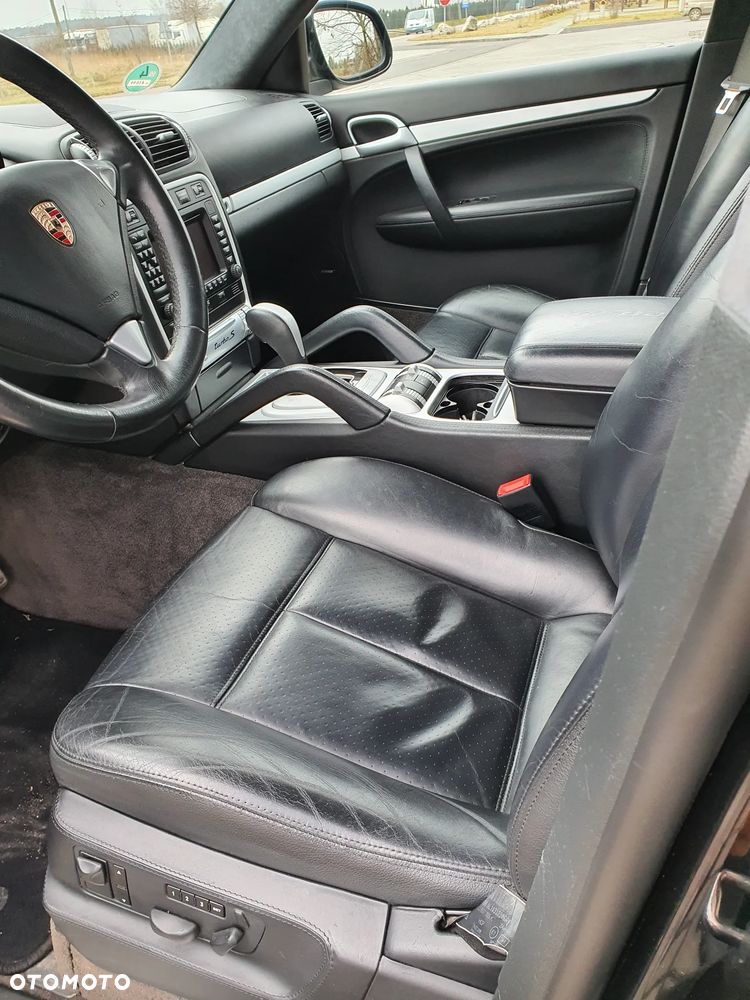 Porsche Cayenne - 20