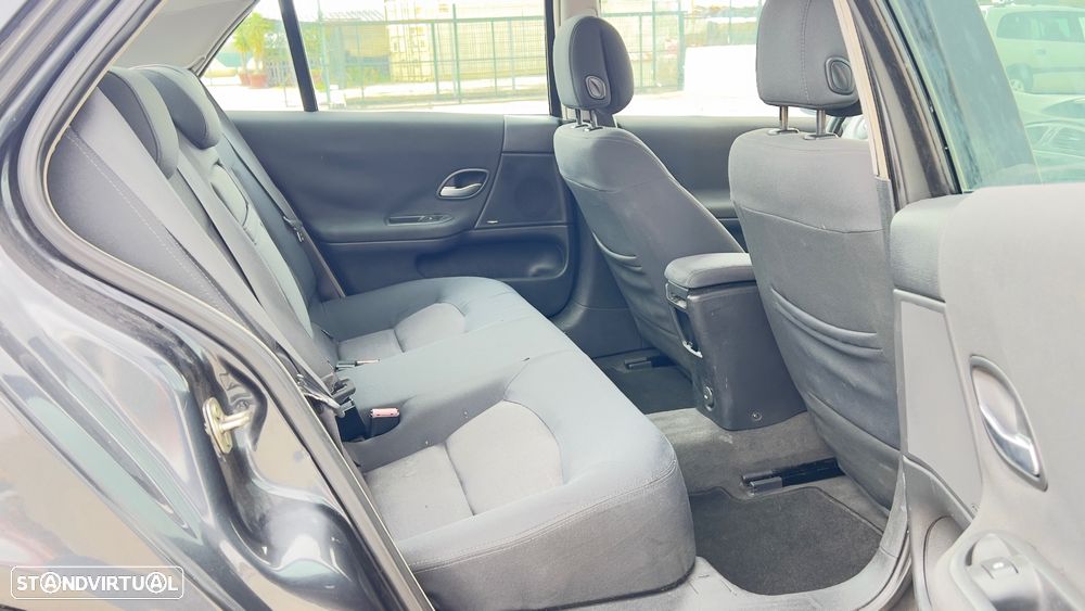 Renault Laguna 1.9 dCi Privilège - 13