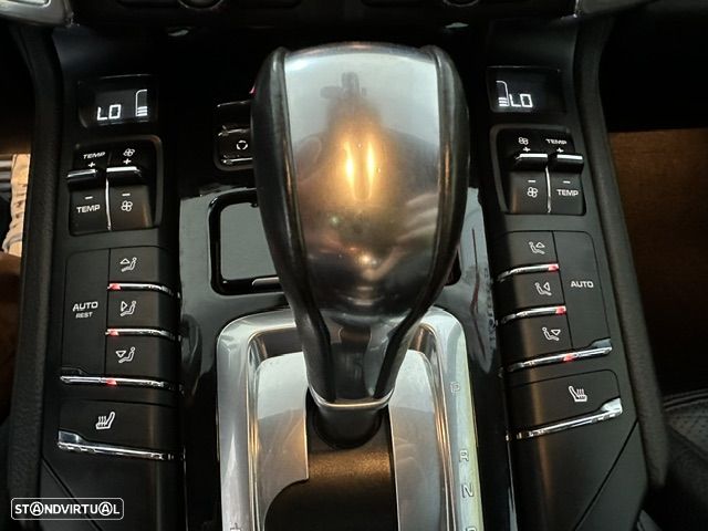 Porsche Cayenne S - 14
