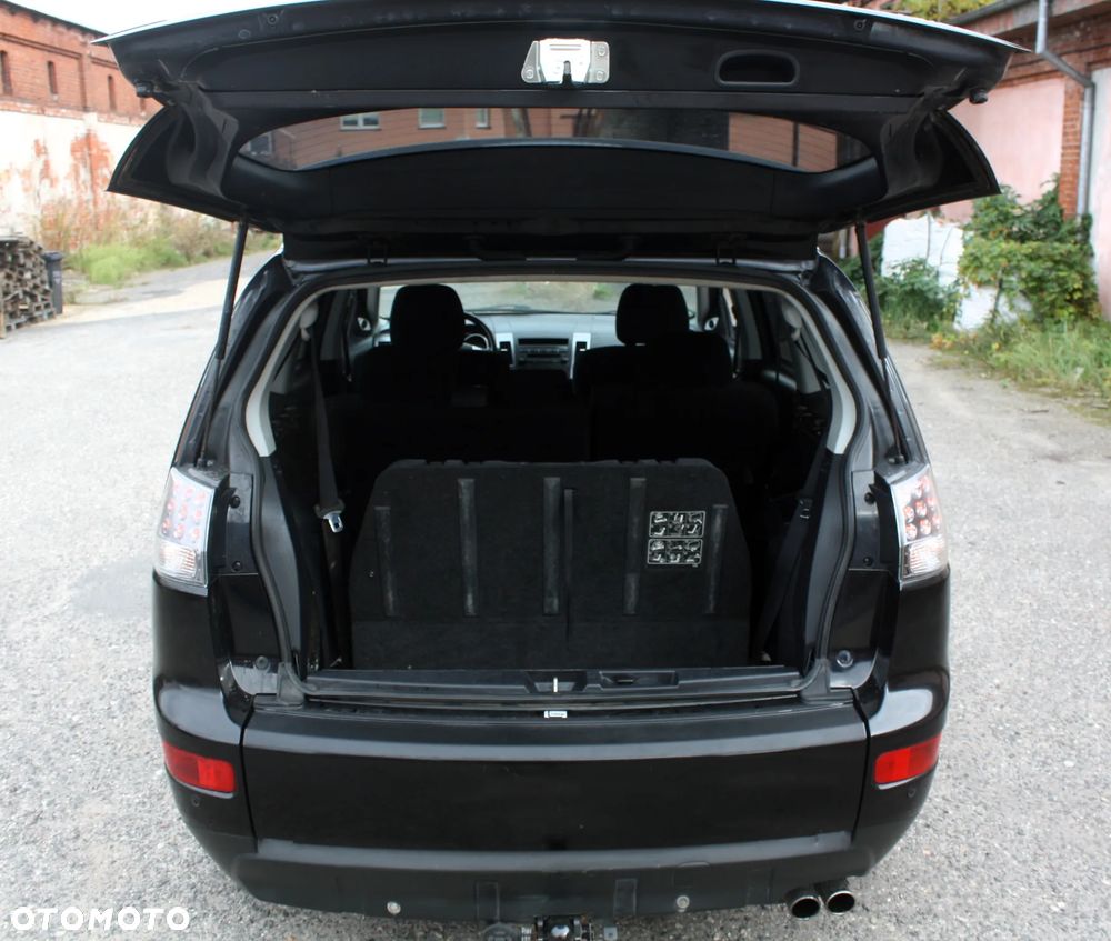 Mitsubishi Outlander - 7