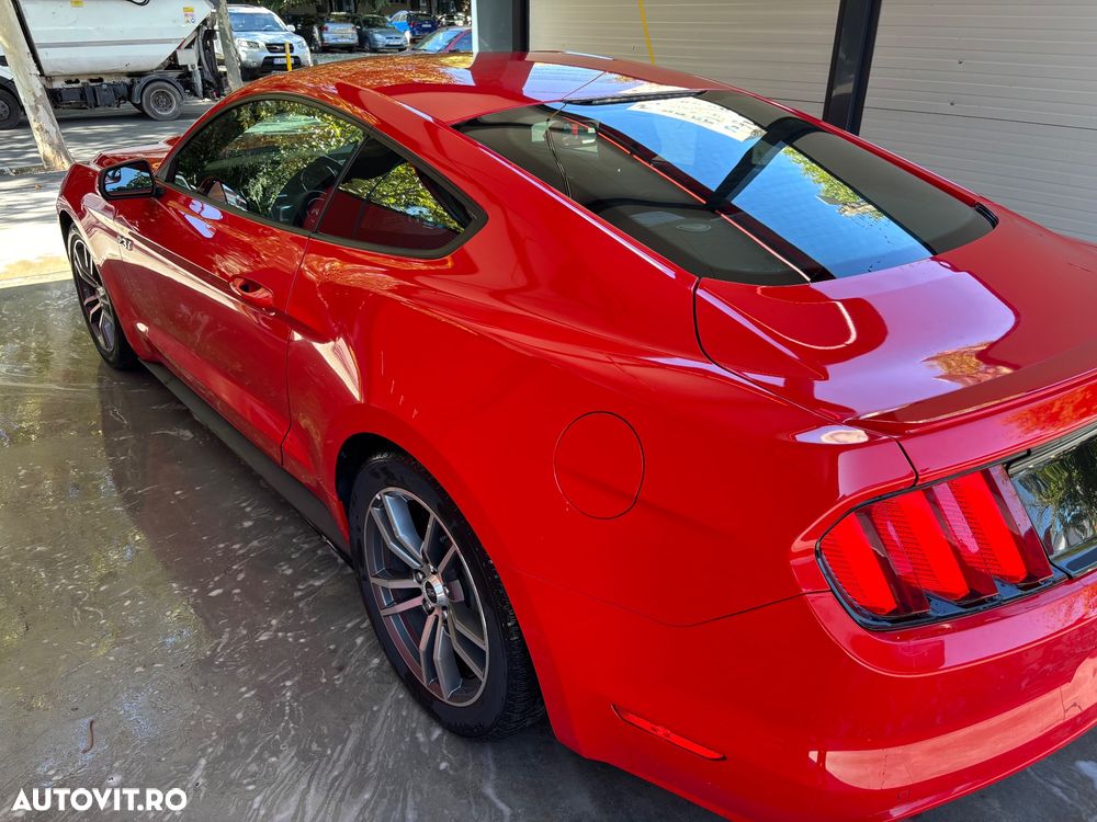 Ford Mustang - 7