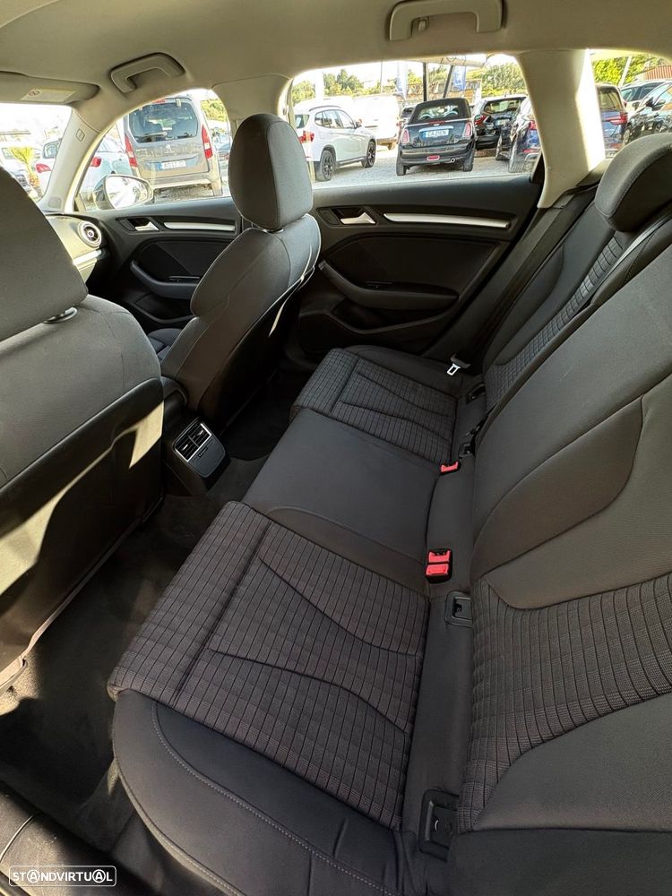 Audi A3 Sportback 1.4 TFSI Ambiente - 14