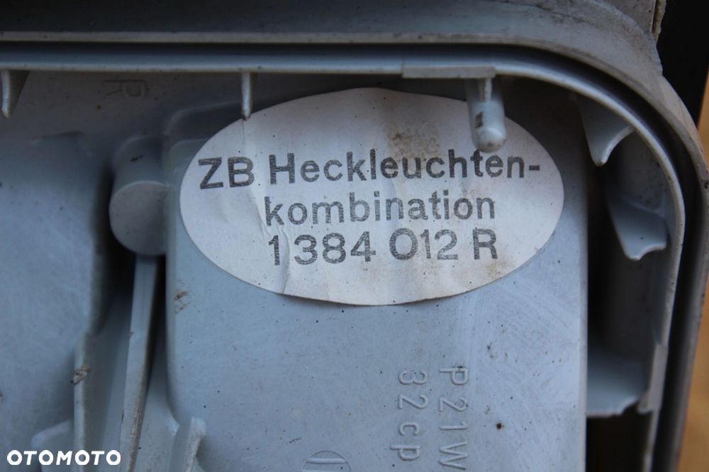 Lampa tylna w klapę PRAWA BMW e34 sedan 1384012 - 4