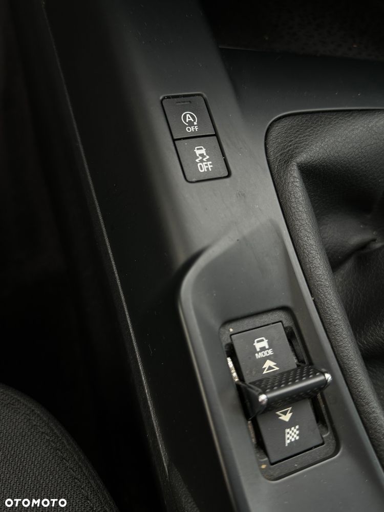 Jaguar E-Pace D150 R-Dynamic - 38