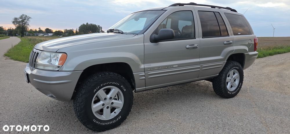 Jeep Grand Cherokee - 23