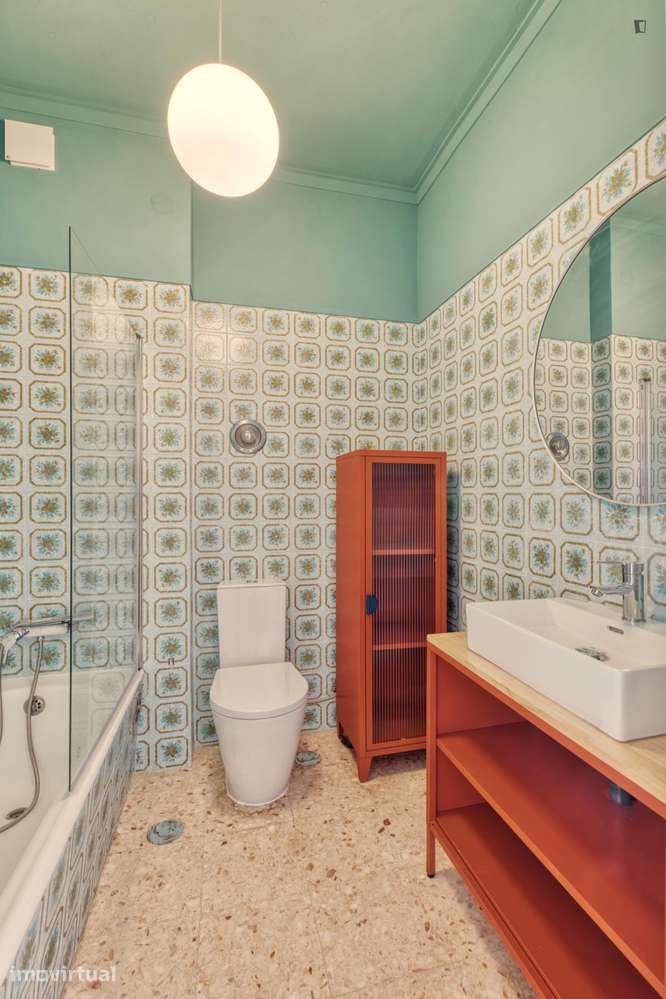 Quarto - localizado em Benfica Lisbon - Grande imagem: 2/17