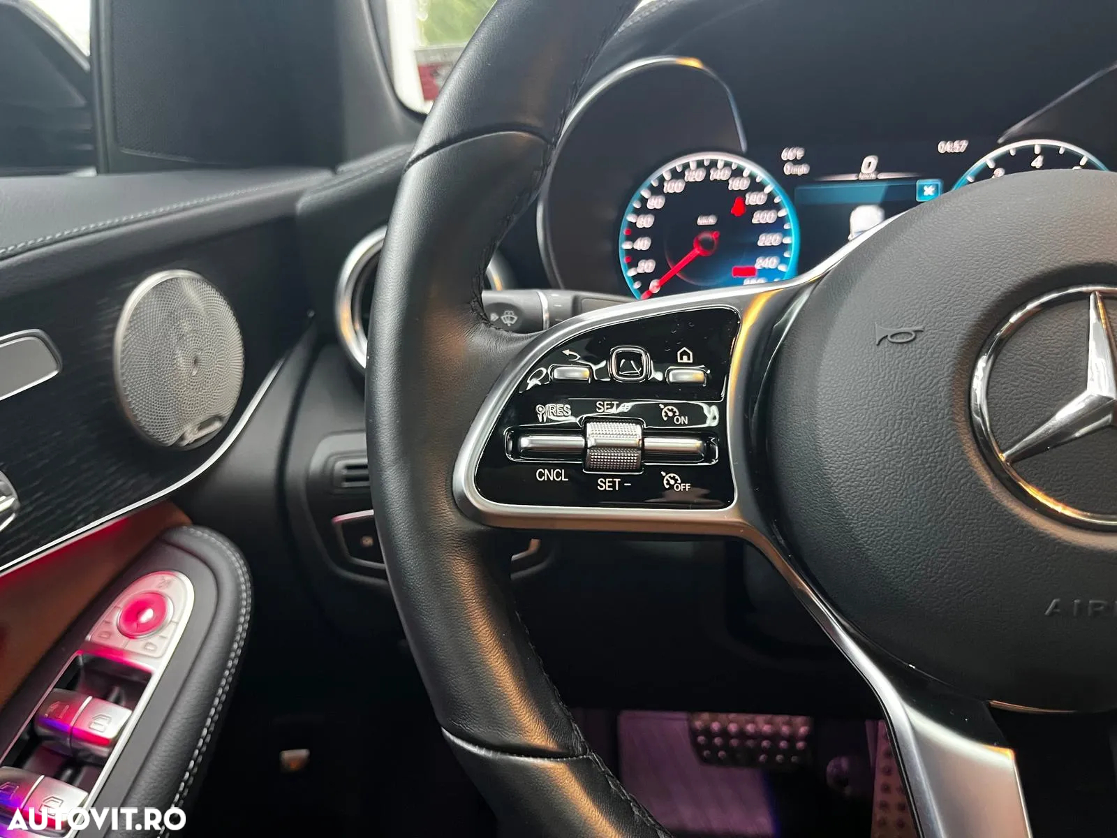 Mercedes-Benz GLC Coupe 300 4Matic 9G-TRONIC AMG Line - 15
