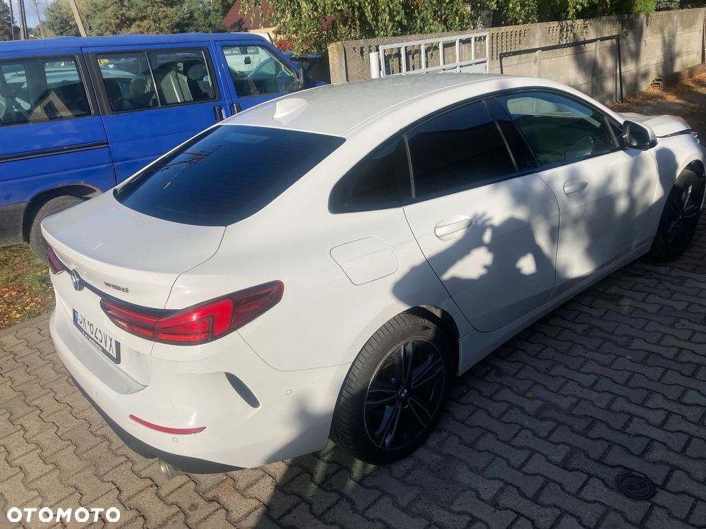 BMW Seria 2 218d Sport Line sport - 13