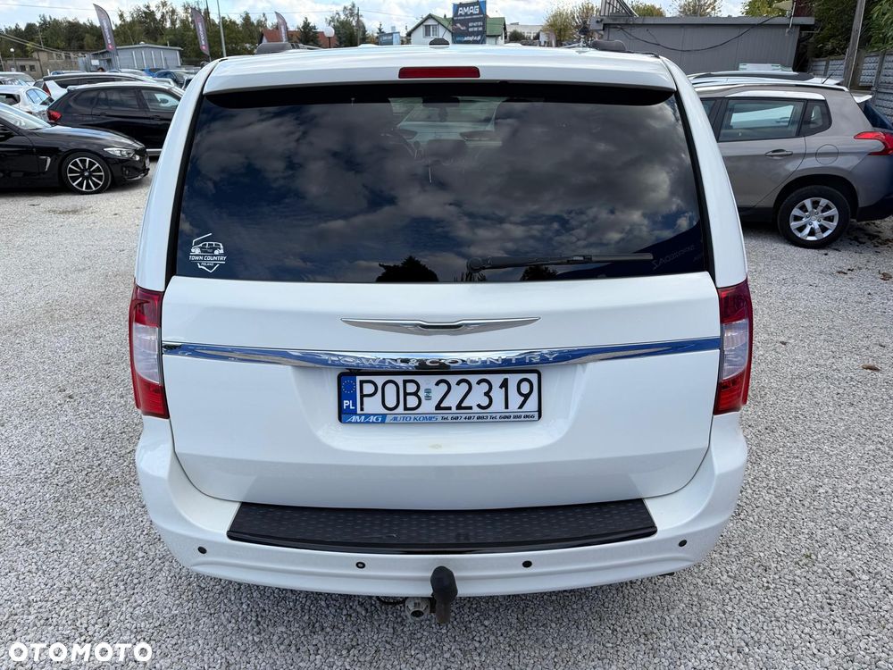 Chrysler Town & Country 3.6 Limited - 7