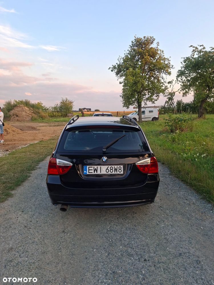 BMW Seria 3 318d DPF - 6