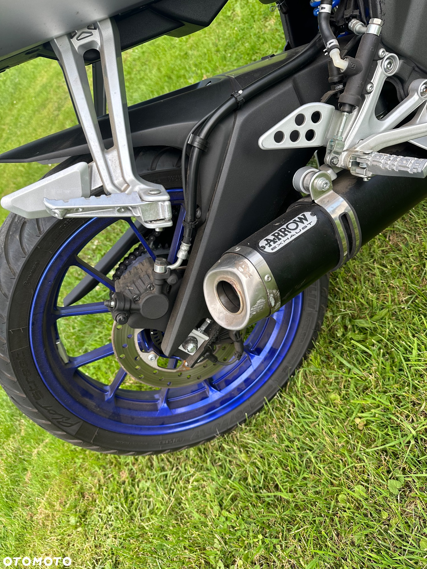 Yamaha YZF - 8