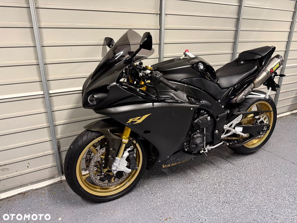 Yamaha R1 - 20