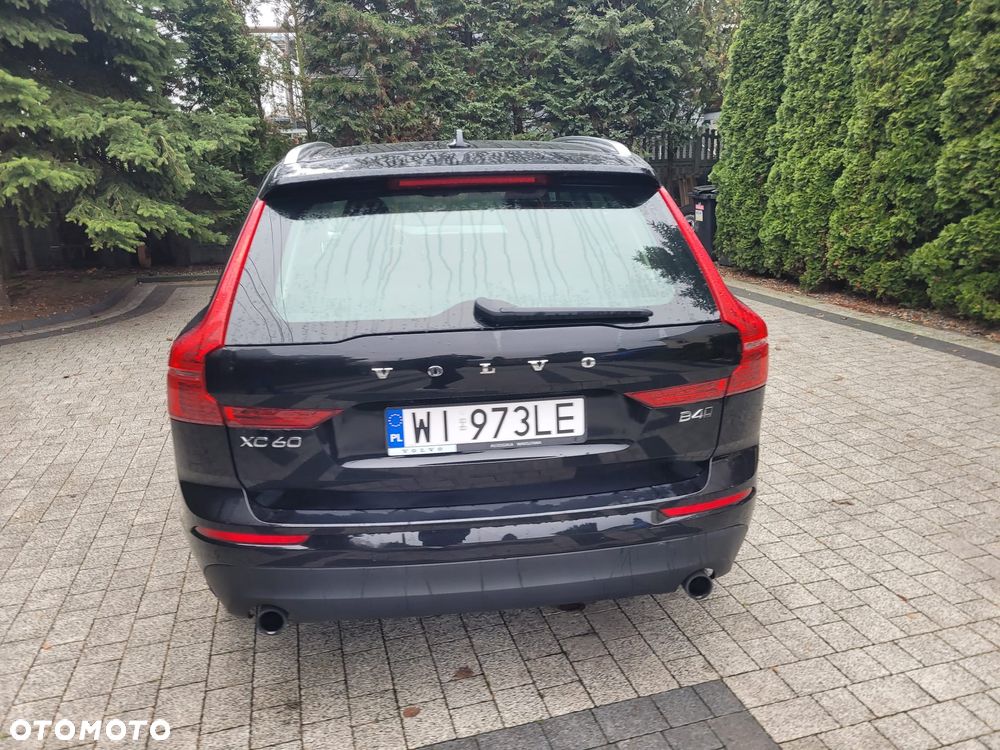 Volvo XC 60 D4 Momentum Pro - 9