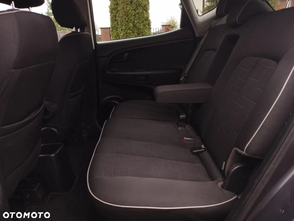 Kia Venga 1.4 CVVT Attract - 17