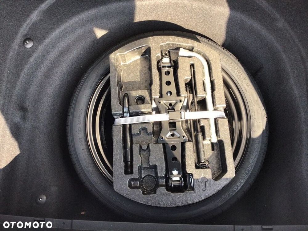 Volkswagen Passat Variant 1.5 TSI EVO Elegance DSG - 35