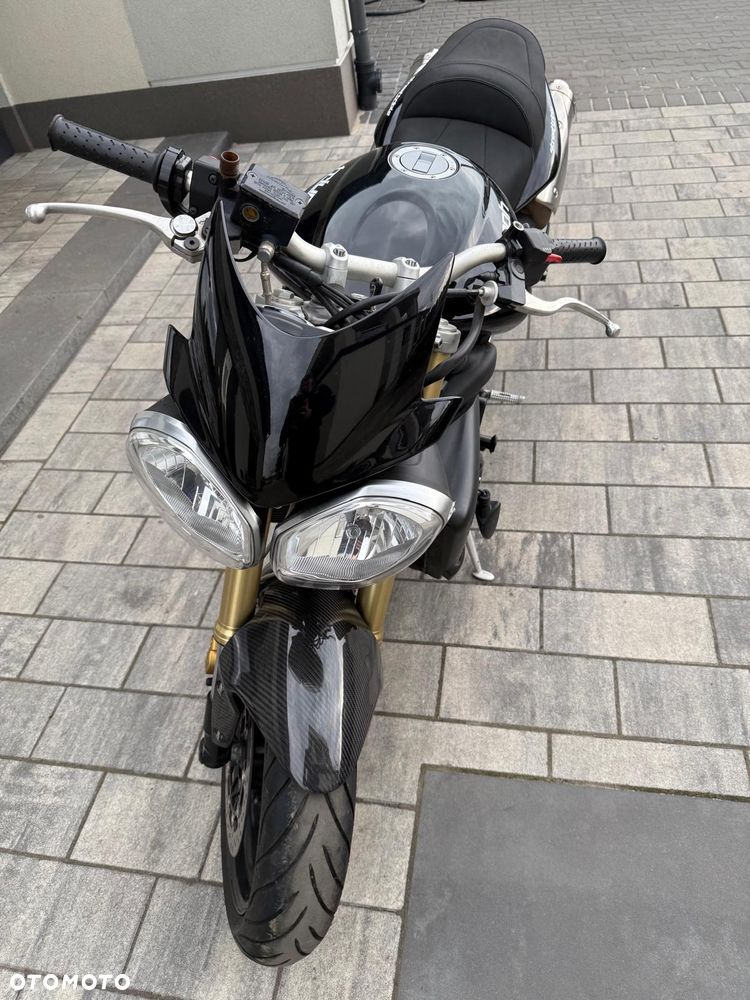 Triumph Street Triple - 1