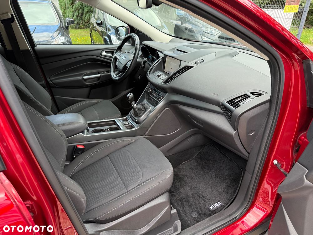 Ford Kuga 1.5 EcoBoost 2x4 Titanium - 10