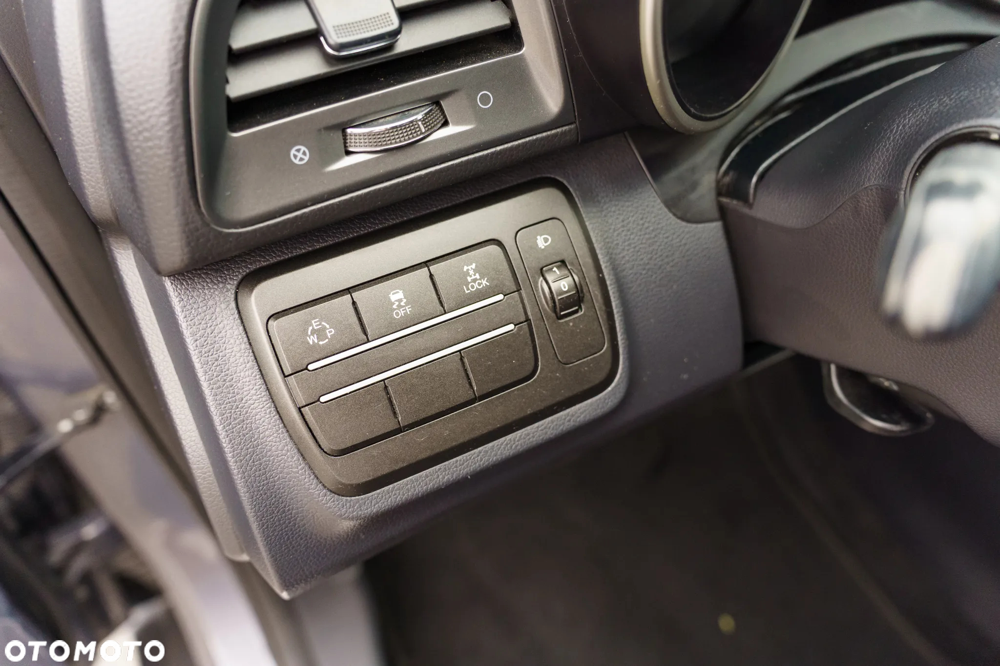 SsangYong/KGM XLV - 12