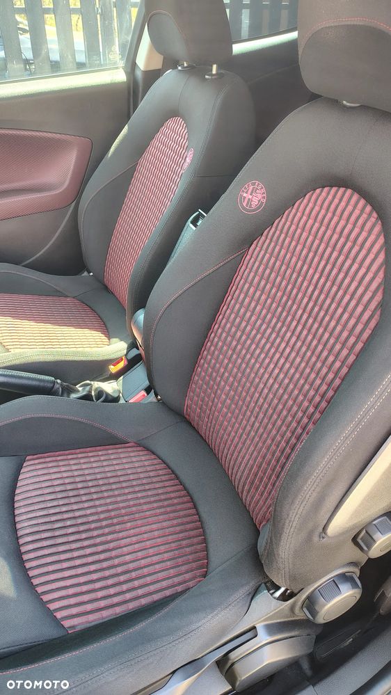 Alfa Romeo Mito - 14