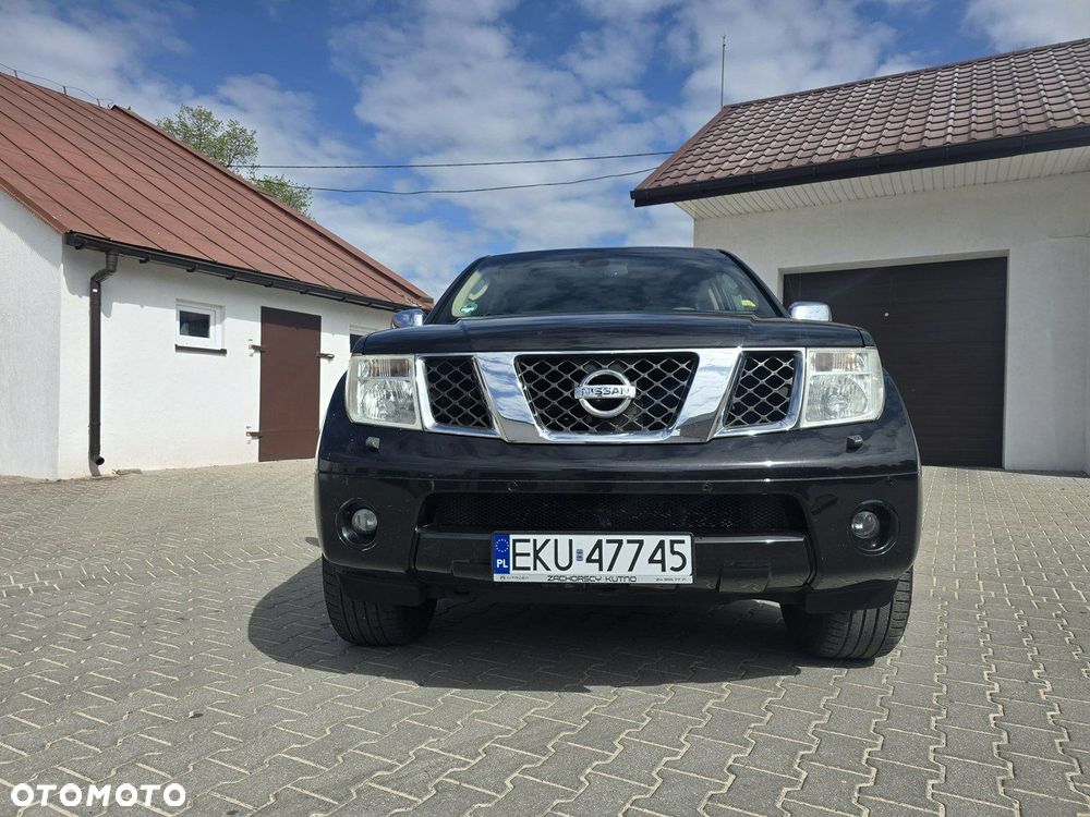 Nissan Pathfinder - 11