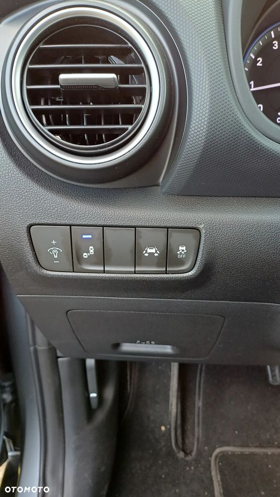 Hyundai Kona 1.6 T-GDI DCT 4WD Premium - 14