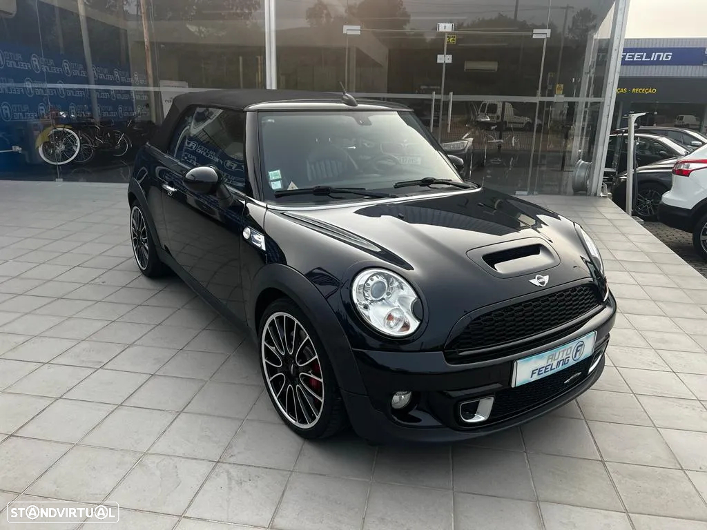 MINI Cabrio John Cooper Works - 7