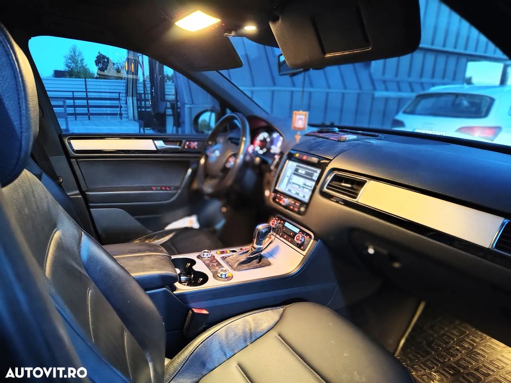 Volkswagen Touareg 3.0 V6 TDI BMT - 26