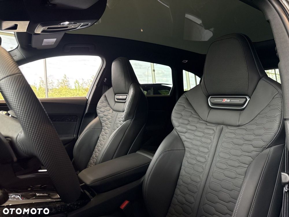 Audi RS5 Avant - 12