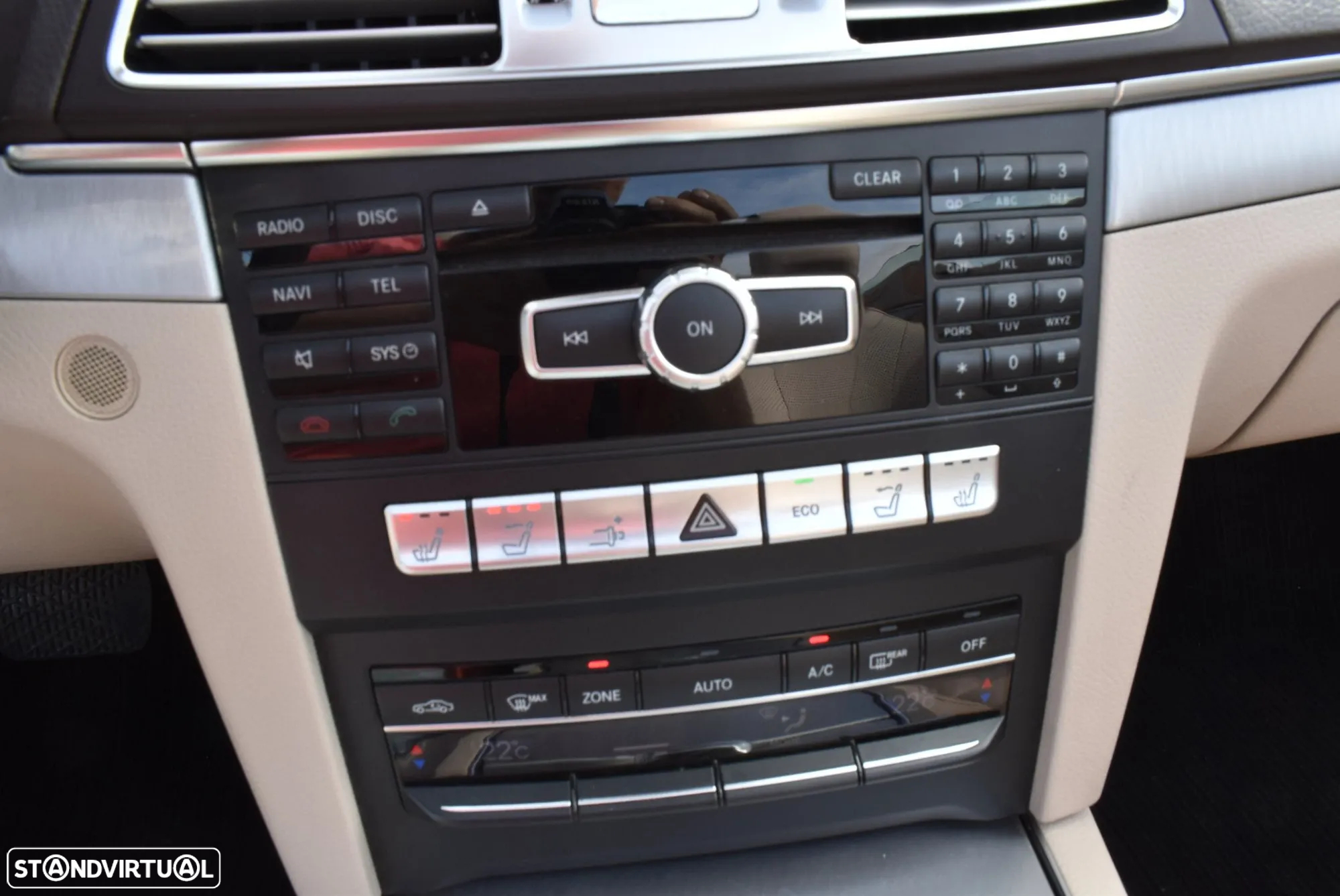Mercedes-Benz E 220 CDi Avantgarde BlueEfficiency Auto - 14