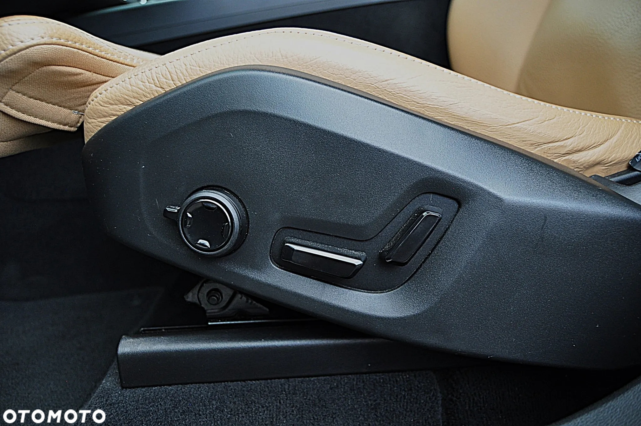 Volvo XC 60 D5 SCR AWD Inscription - 18