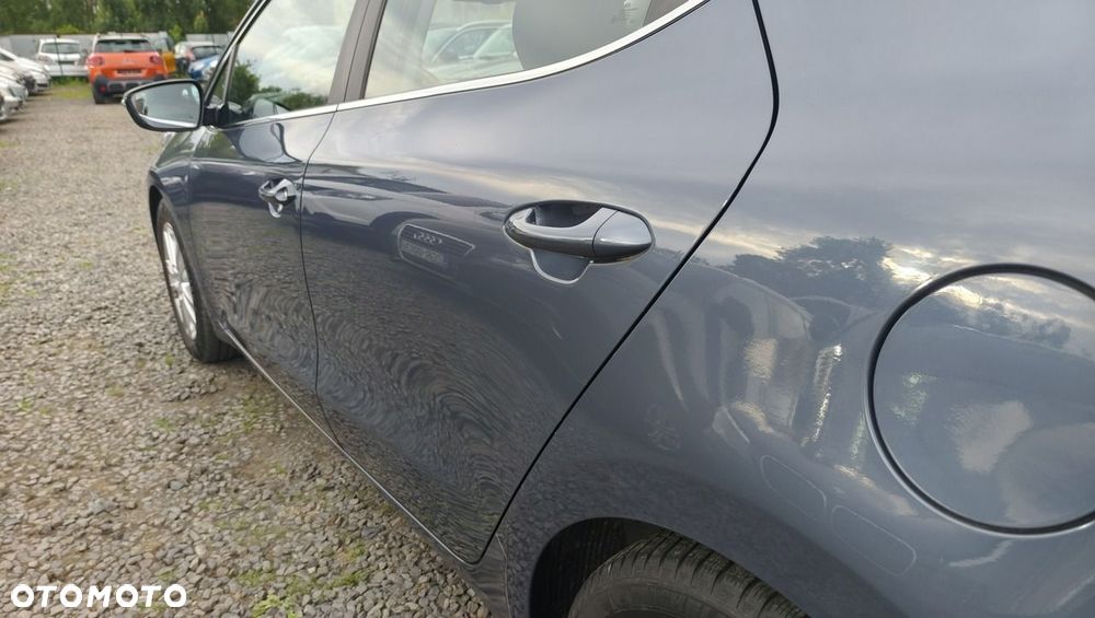 Kia Ceed - 11