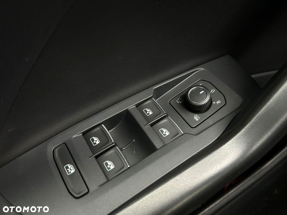 Volkswagen T-Cross - 21