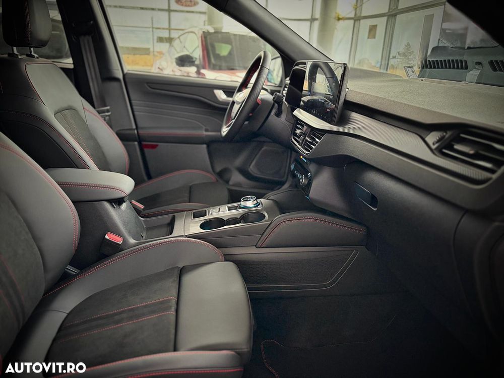 Ford Kuga 2.5 Duratec FWD PHEV ST-Line X - 25