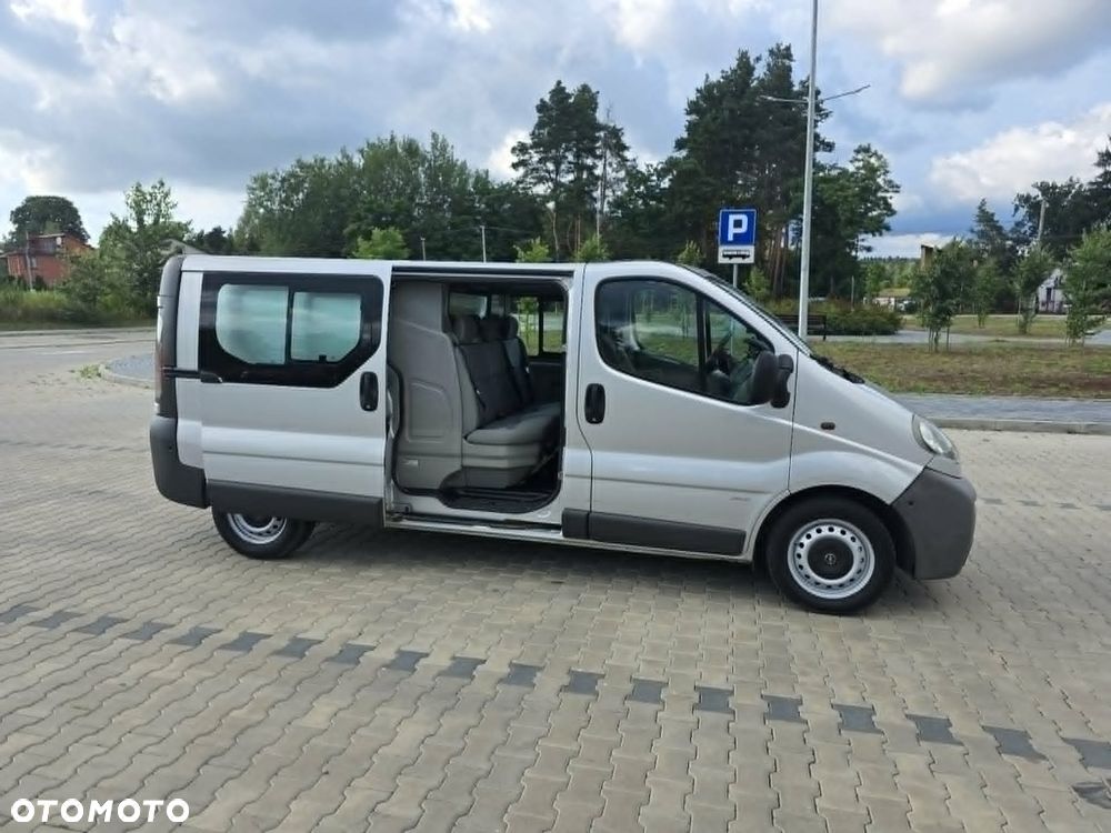 Opel Vivaro - 12