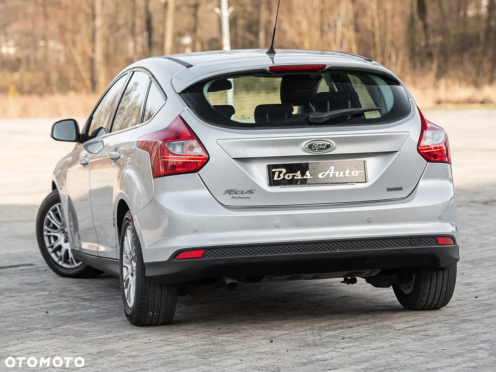 Ford Focus 1.6 TDCi DPF Champions Edition - 9