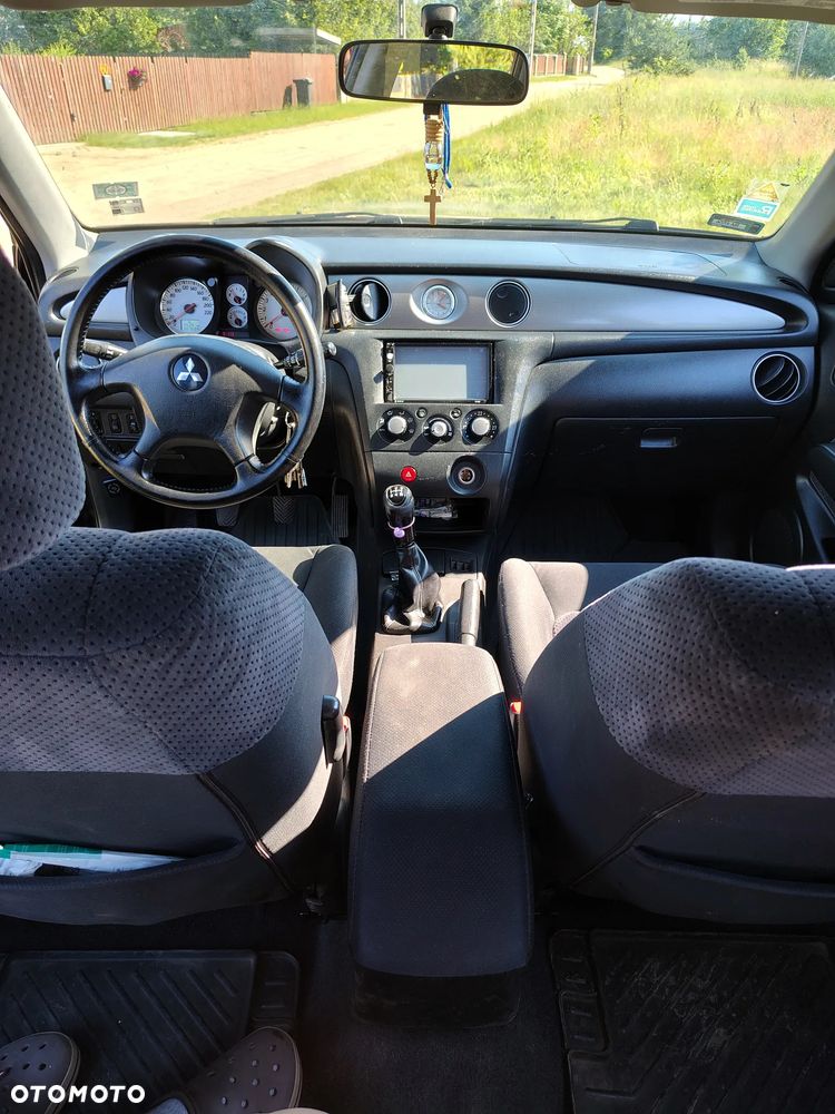 Mitsubishi Outlander 2.0 Comfort - 9