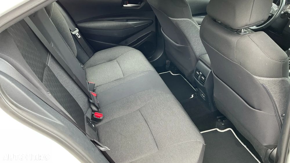 Toyota Corolla 1.8 HSD Business - 15