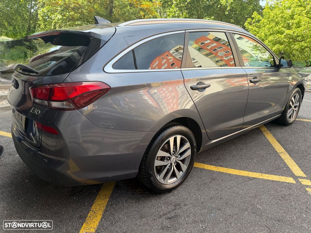 Hyundai i30 SW 1.6 CRDi Style+Navi - 20