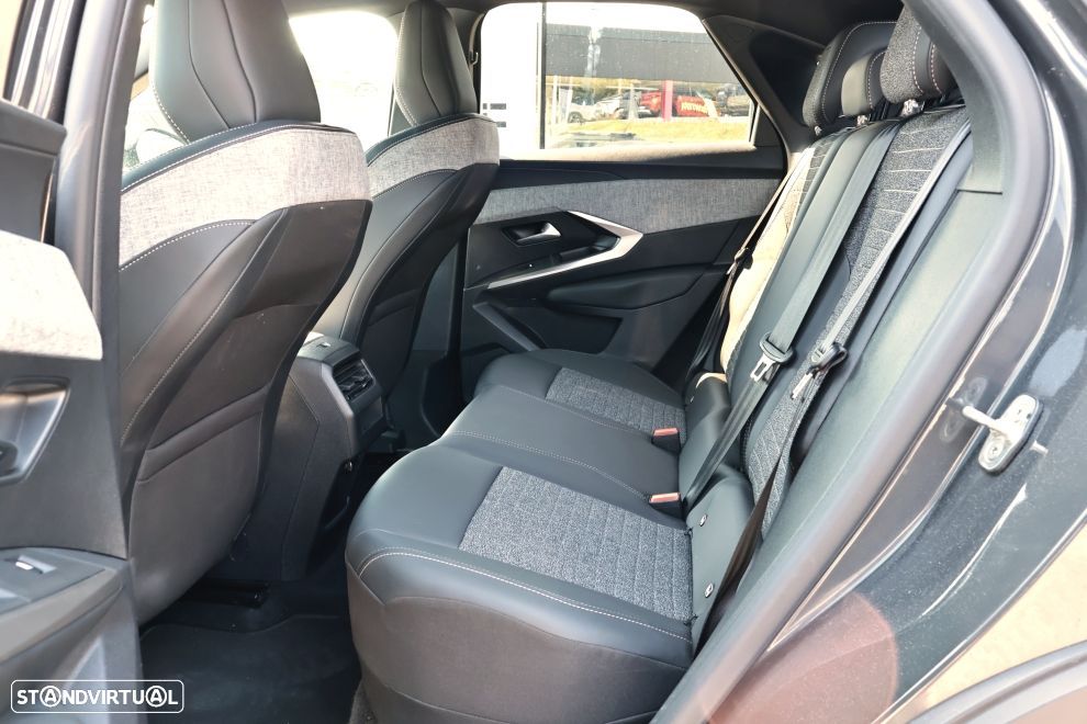 Peugeot 3008 1.2 Hybrid Allure e-DCS6 - 17