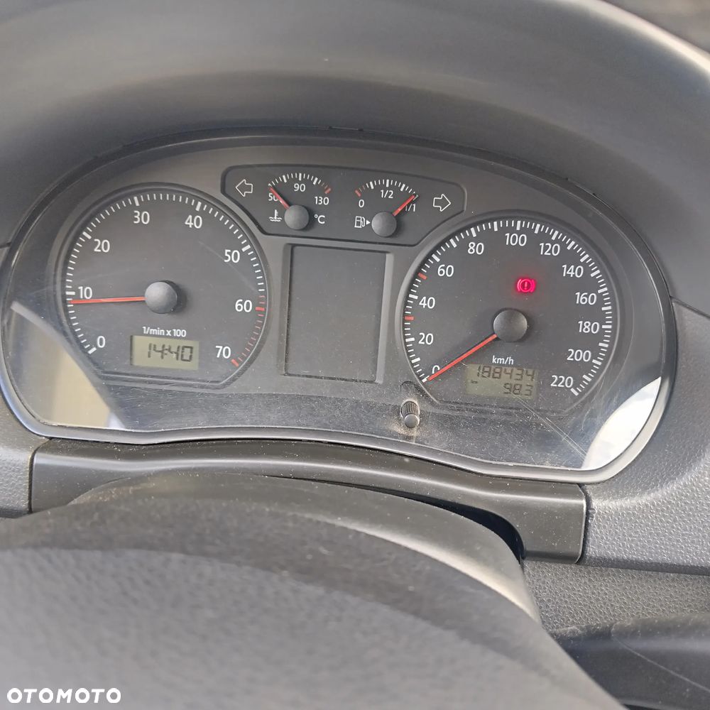 Volkswagen Polo 1.4 16V Comfortline - 16