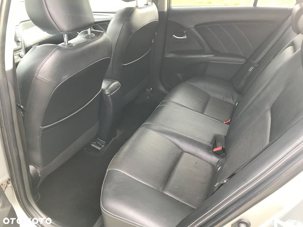 Toyota Avensis - 15