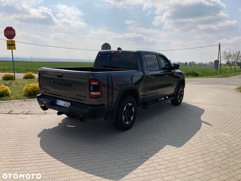 Dodge RAM 5.7 4x4 - 12