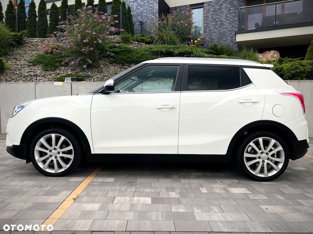 SsangYong/KGM Tivoli e-XGi 160 2WD Black+White - 14
