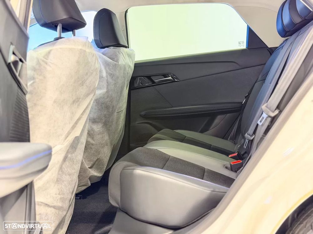 MG MG4 64 kWh Luxury - 7