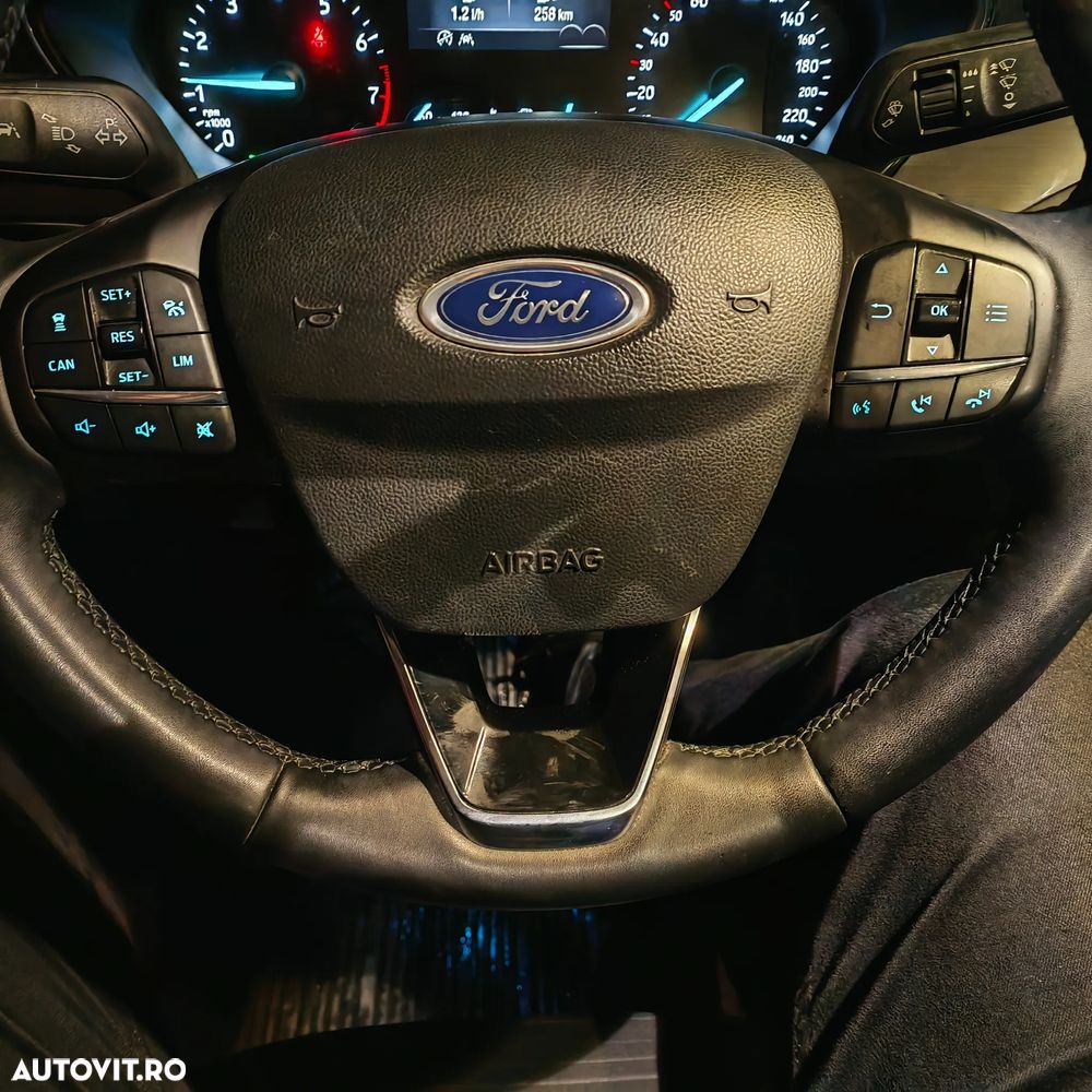 Ford Focus 1.0 EcoBoost Titanium - 6